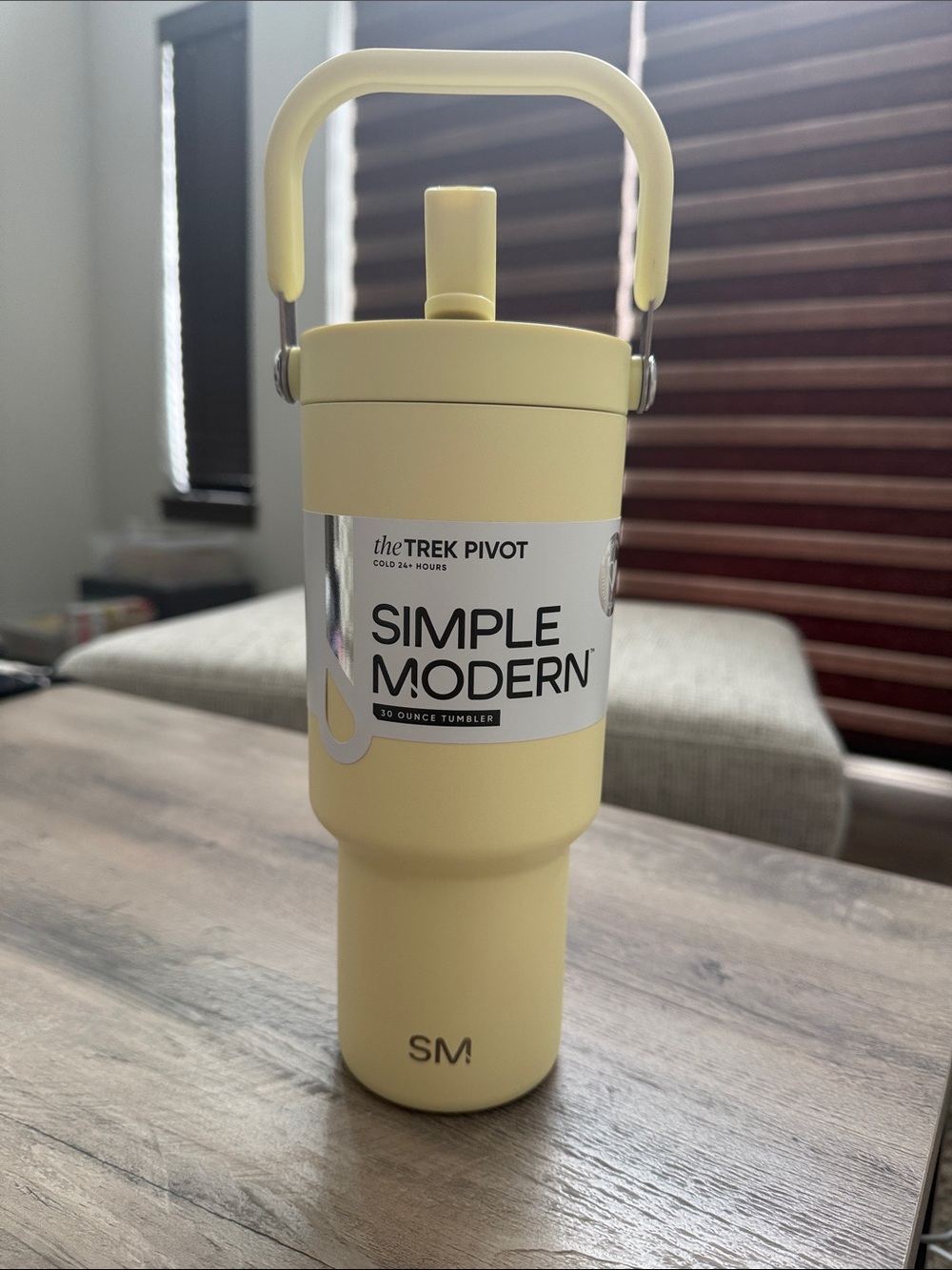 Simple Modern Trek Pivot 32oz Insulated Water Bottle - Yellow